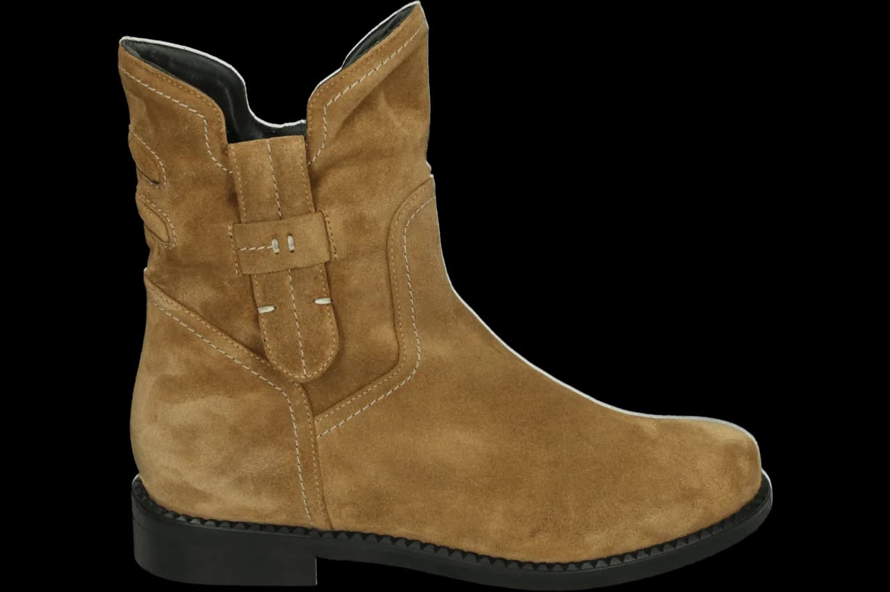 Donna Carolina 56.428.316 332.15.043